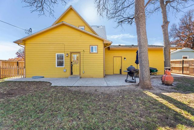 306 E Sunnydell St, Derby, KS 67037