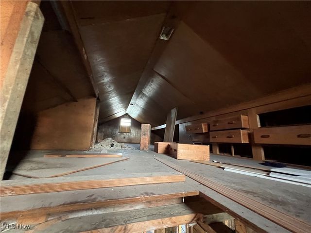 2773 Burton Street SE, Warren, OH 44484