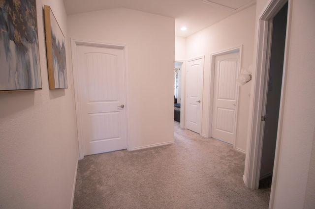 2105 Ebony Dove ST, Round Rock, TX 78664