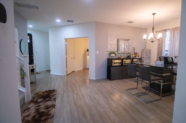 2105 Ebony Dove ST, Round Rock, TX 78664