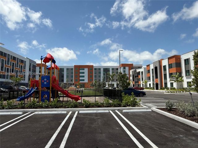 1812 NW 64th St, Miami, FL 33147