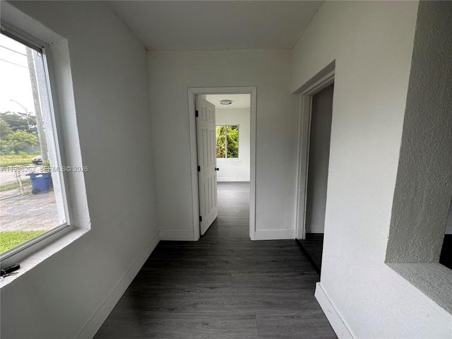 1812 NW 64th St, Miami, FL 33147