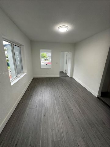 1812 NW 64th St, Miami, FL 33147