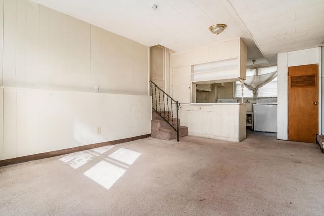 1872 Greenway Avenue S, Columbus, OH 43219