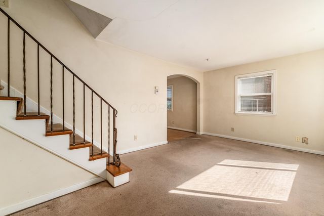 1872 Greenway Avenue S, Columbus, OH 43219