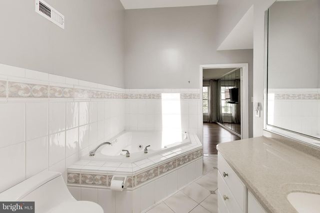 7724 FONTAINE ST, Potomac, MD 20854