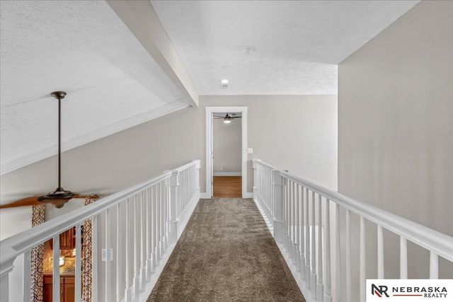 10605 Madison Street, Omaha, NE 68127