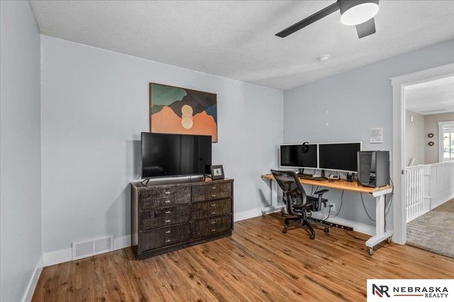 10605 Madison Street, Omaha, NE 68127