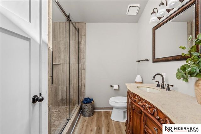 10605 Madison Street, Omaha, NE 68127