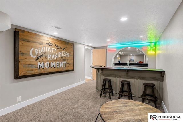 10605 Madison Street, Omaha, NE 68127