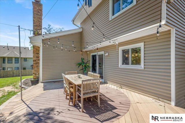 10605 Madison Street, Omaha, NE 68127