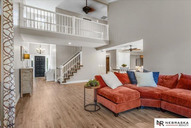 10605 Madison Street, Omaha, NE 68127