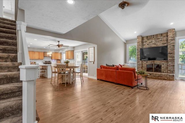 10605 Madison Street, Omaha, NE 68127
