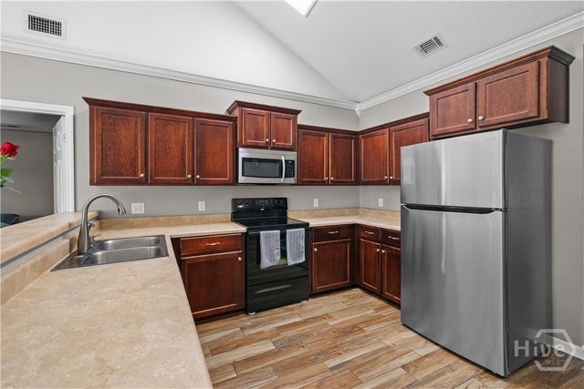 8 Rainier Lane, Savannah, GA 31405