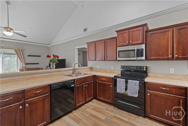 8 Rainier Lane, Savannah, GA 31405