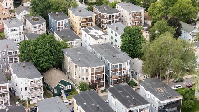 18-20 Granfield Avenue 18-3, Boston, MA 02131