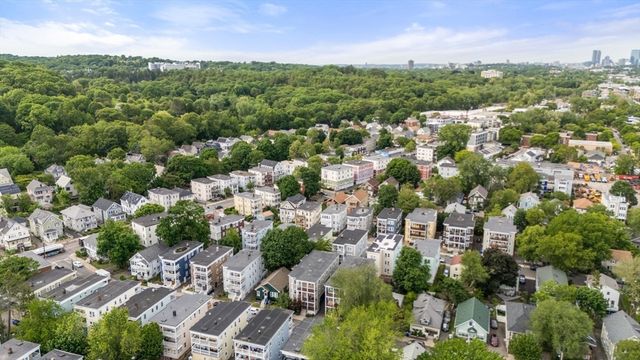 18-20 Granfield Avenue 18-3, Boston, MA 02131