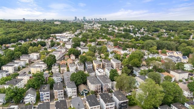 18-20 Granfield Avenue 18-3, Boston, MA 02131