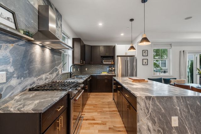 18-20 Granfield Avenue 18-3, Boston, MA 02131