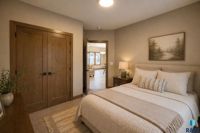 612 E Lakeview Dr Drive, Brandon, SD 57005
