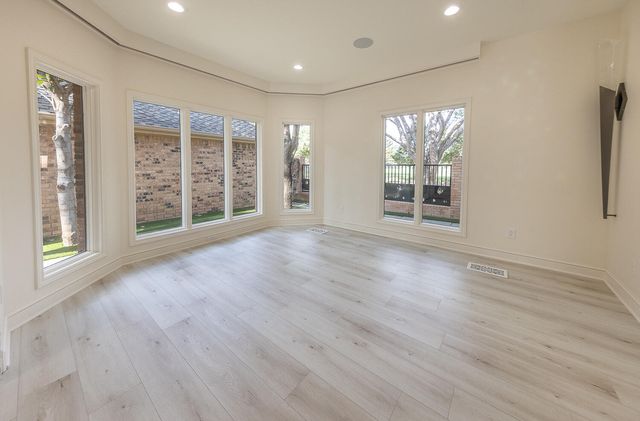 9102 Vicksburg Avenue, 13, Lubbock, TX 79424