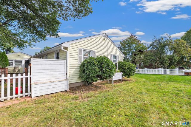 10 Nichols Terrace, Stratford, CT 06614