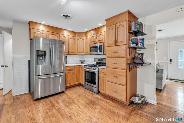 10 Nichols Terrace, Stratford, CT 06614