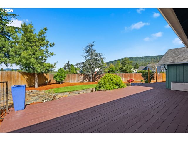 361 72ND Pl, Springfield, OR 97478