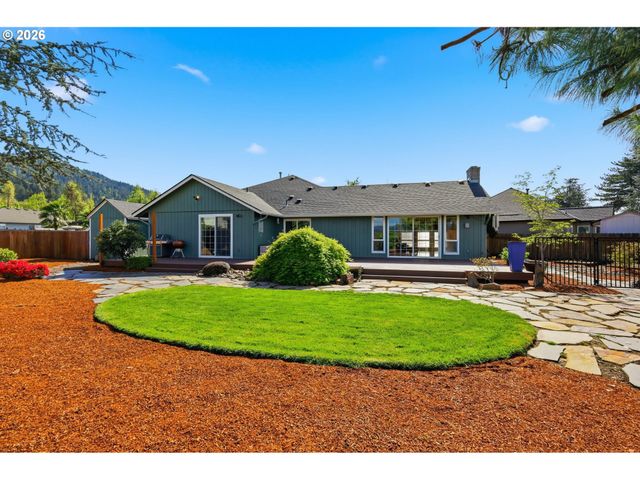 361 72ND Pl, Springfield, OR 97478