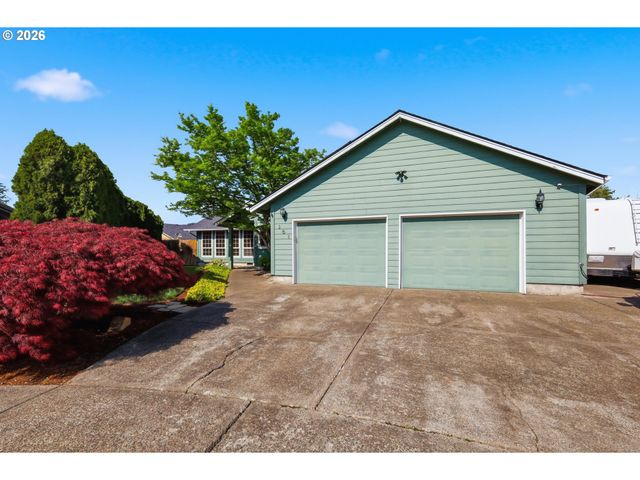 361 72ND Pl, Springfield, OR 97478