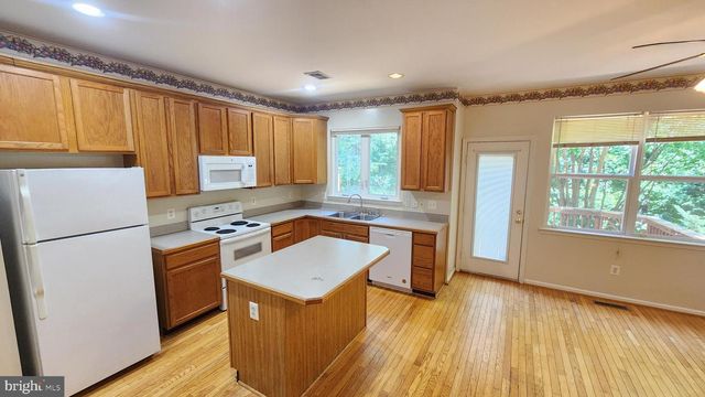 7719 SULLIVAN CIR, Alexandria, VA 22315