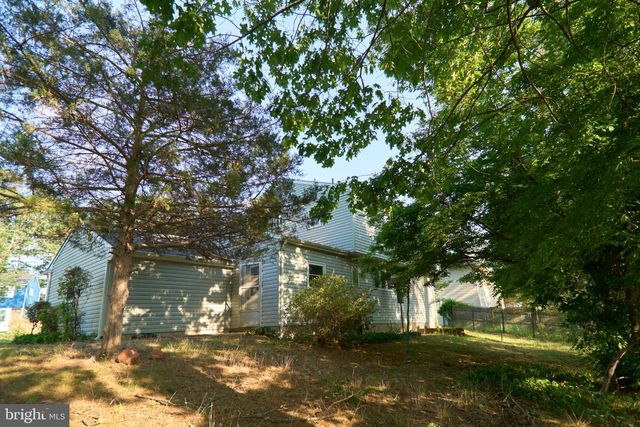 34 HILLSIDE RD, Stratford, NJ 08084