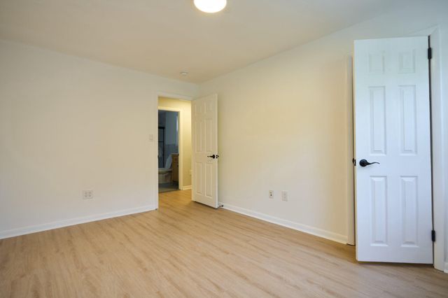 34 HILLSIDE RD, Stratford, NJ 08084