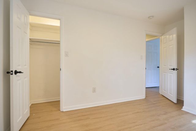 34 HILLSIDE RD, Stratford, NJ 08084