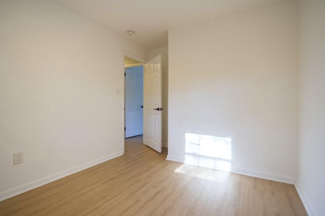34 HILLSIDE RD, Stratford, NJ 08084