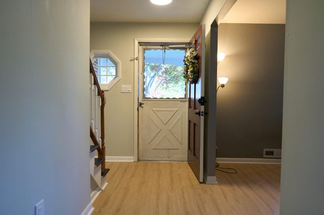 34 HILLSIDE RD, Stratford, NJ 08084