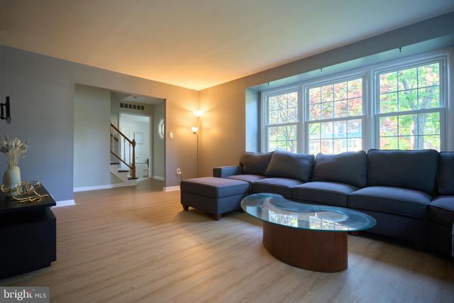34 HILLSIDE RD, Stratford, NJ 08084