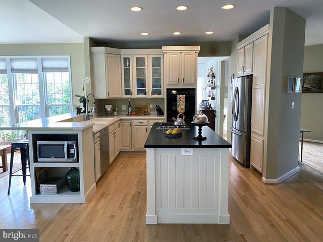 15623 SABINE HALL PL, Woodbridge, VA 22193