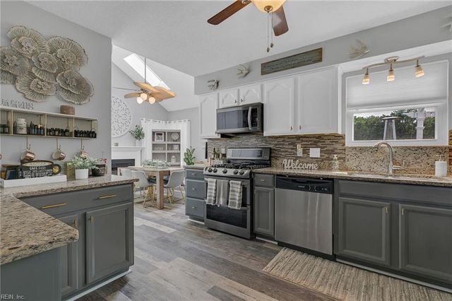 6617 Quail Hollow DR, Hayes, VA 23072