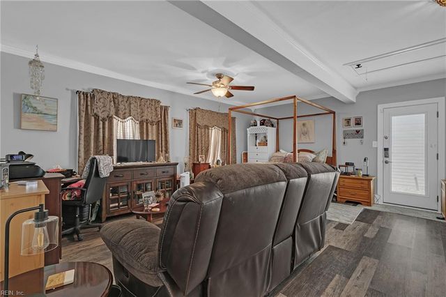 6617 Quail Hollow DR, Hayes, VA 23072