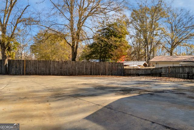 51 Lake Mist Drive, Martin, GA 30557