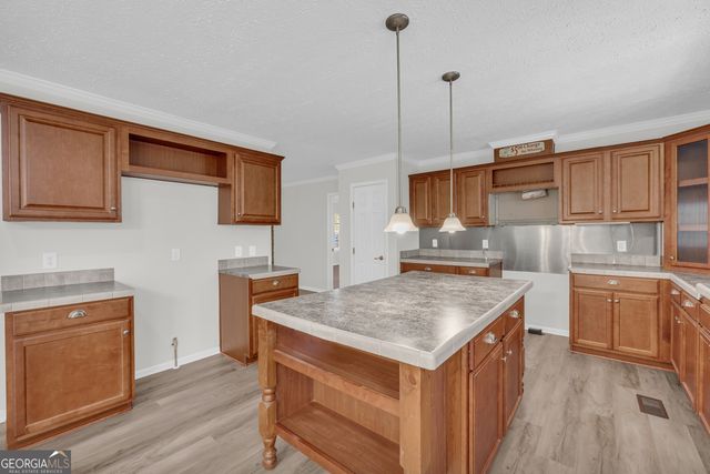 51 Lake Mist Drive, Martin, GA 30557