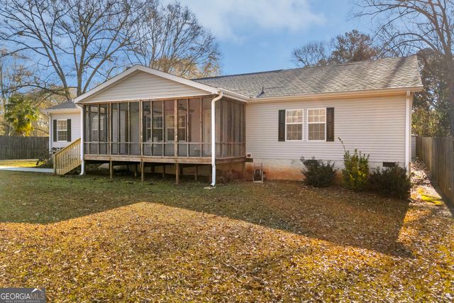 51 Lake Mist Drive, Martin, GA 30557