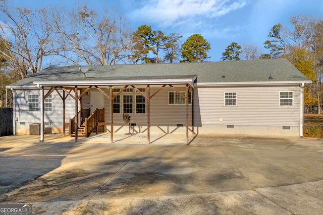 51 Lake Mist Drive, Martin, GA 30557
