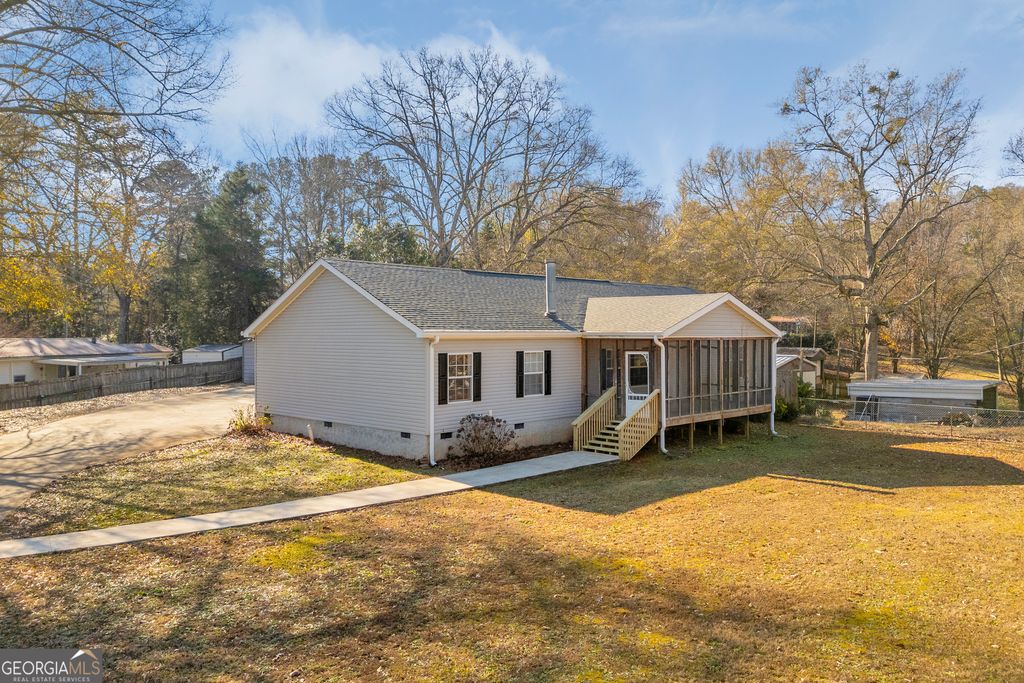 51 Lake Mist Drive, Martin, GA 30557