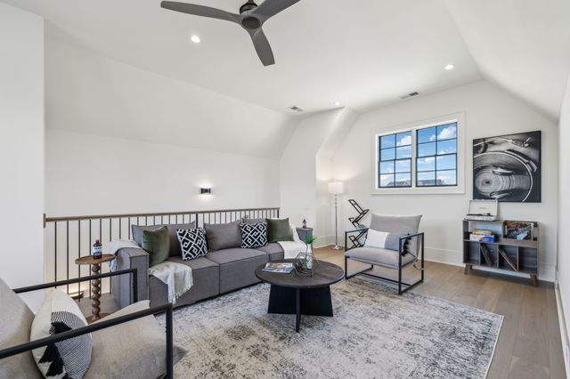 8104 Turning Point Dr, Brentwood, TN 37027