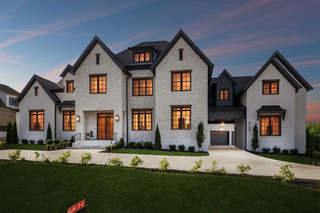 8104 Turning Point Dr, Brentwood, TN 37027