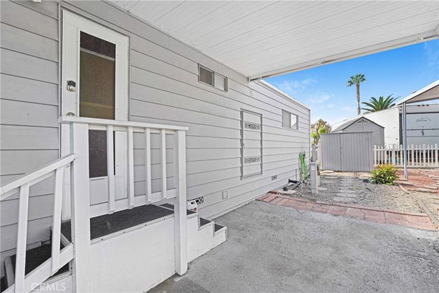 17705 S Western 64, Gardena, CA 90248