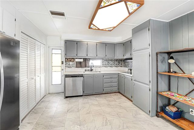 17705 S Western 64, Gardena, CA 90248