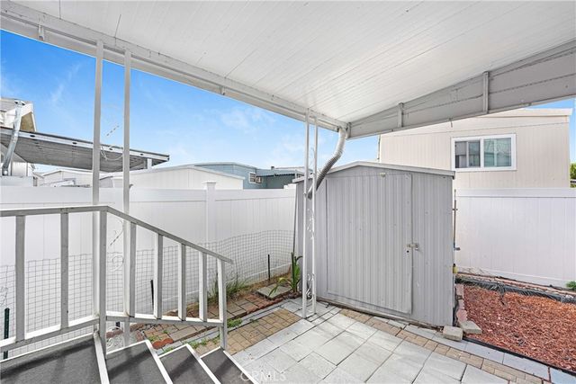 17705 S Western 64, Gardena, CA 90248